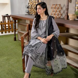 Relaxed Fit Embroidered Three-Piece Formal Ethnic Set